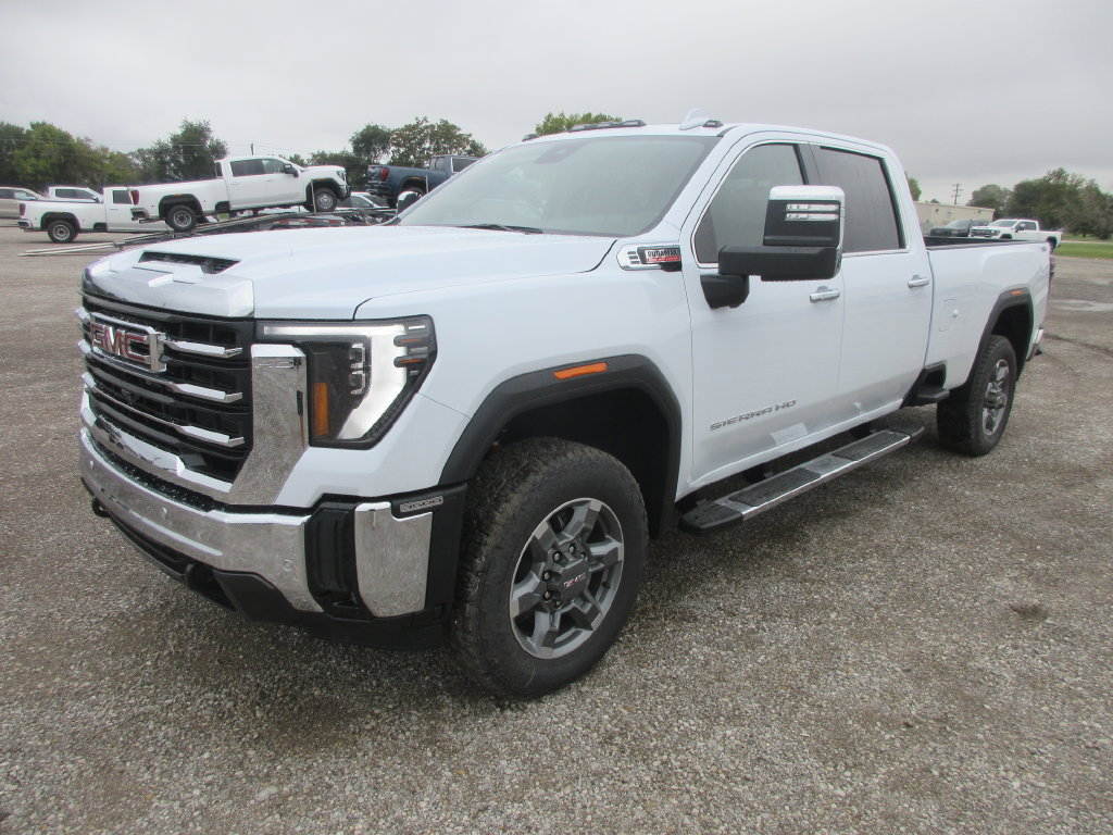 New 2026 GMC Sierra 3500 SLT w/ SLT Premium Package AWD/4WD image 11