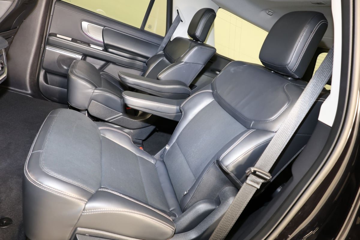 Used 2025 Ford Expedition Platinum AWD/4WD image 11