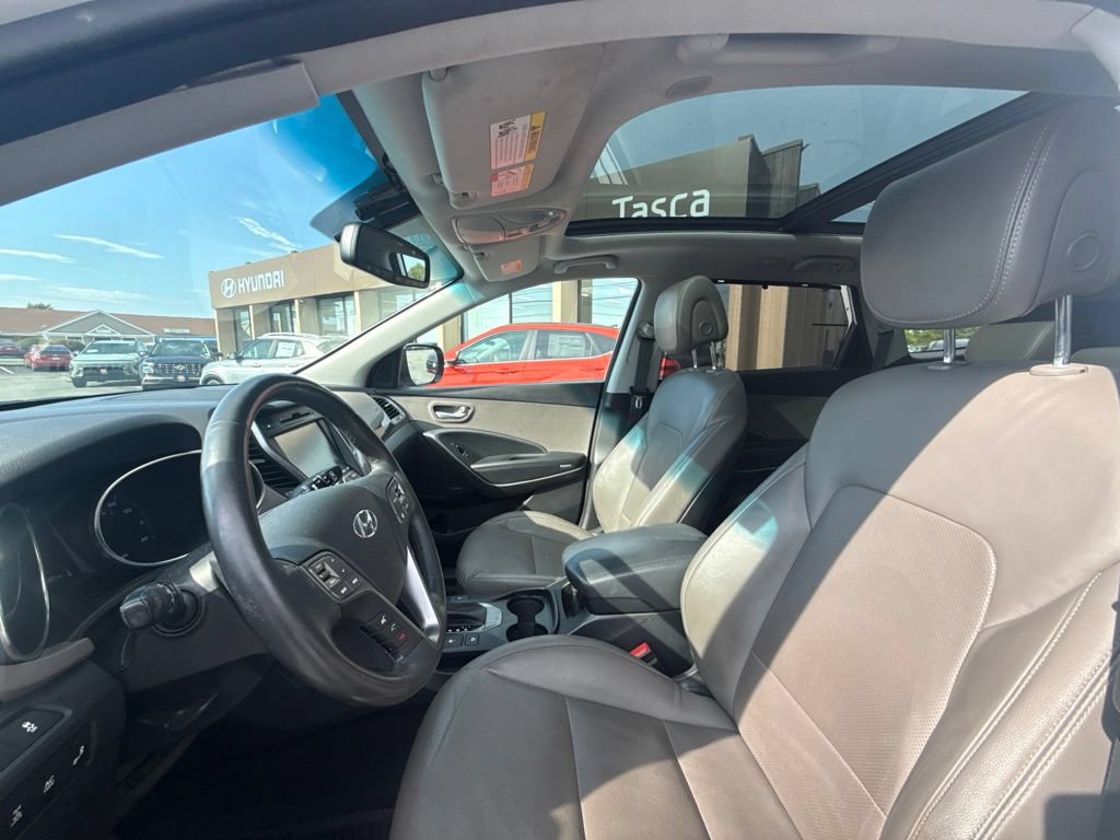 Used 2016 Hyundai Santa Fe SE w/ Option Group 03 AWD/4WD image 19