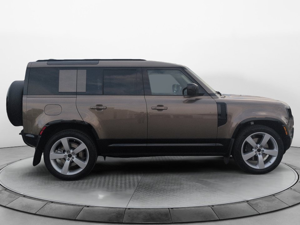 New 2026 Land Rover Defender 110 X-Dynamic SE AWD/4WD image 8