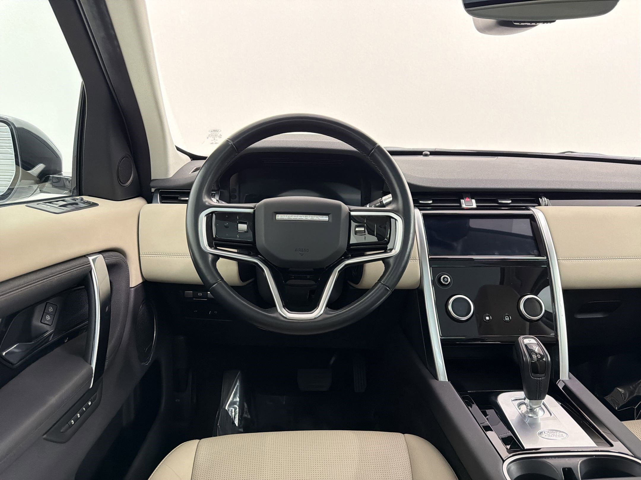 Used 2021 Land Rover Discovery Sport SE AWD/4WD image 28