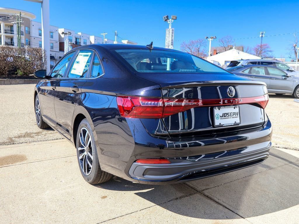 New 2026 Volkswagen Jetta SE FWD image 3