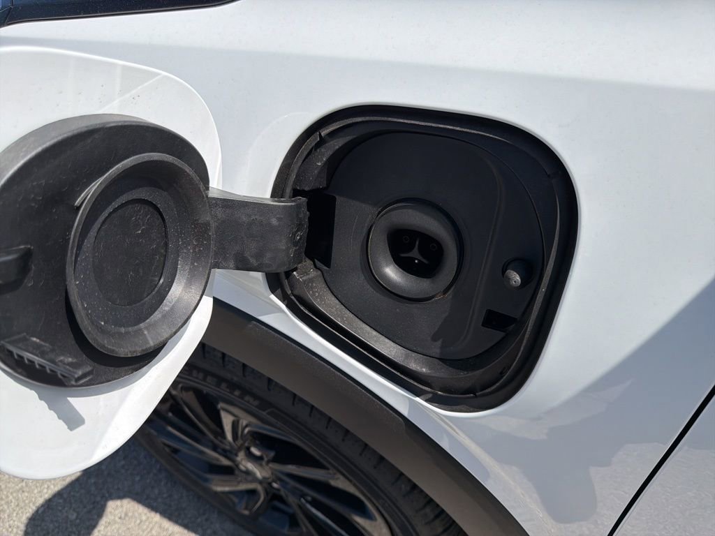 New 2027 Chevrolet Bolt RS FWD image 9