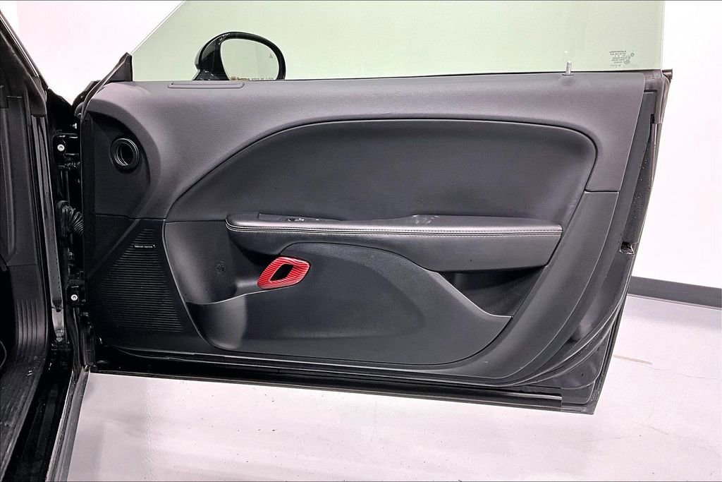 Used 2016 Dodge Challenger SRT Hellcat image 22