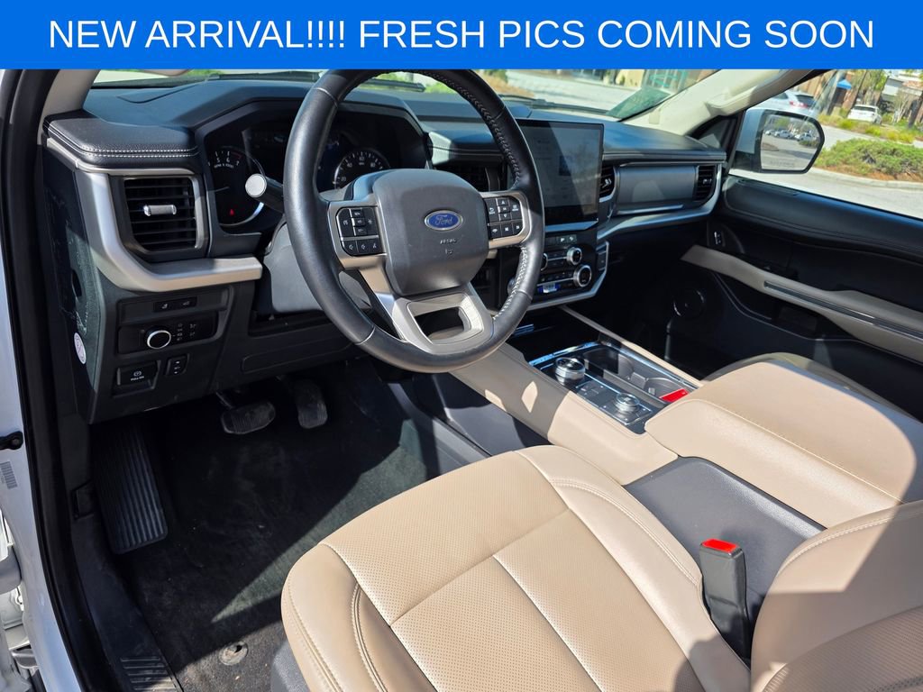 Used 2024 Ford Expedition Max XLT image 9