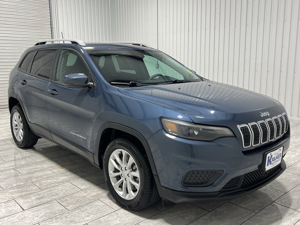 Used 2021 Jeep Cherokee Latitude w/ Mopar Interior Package image 7