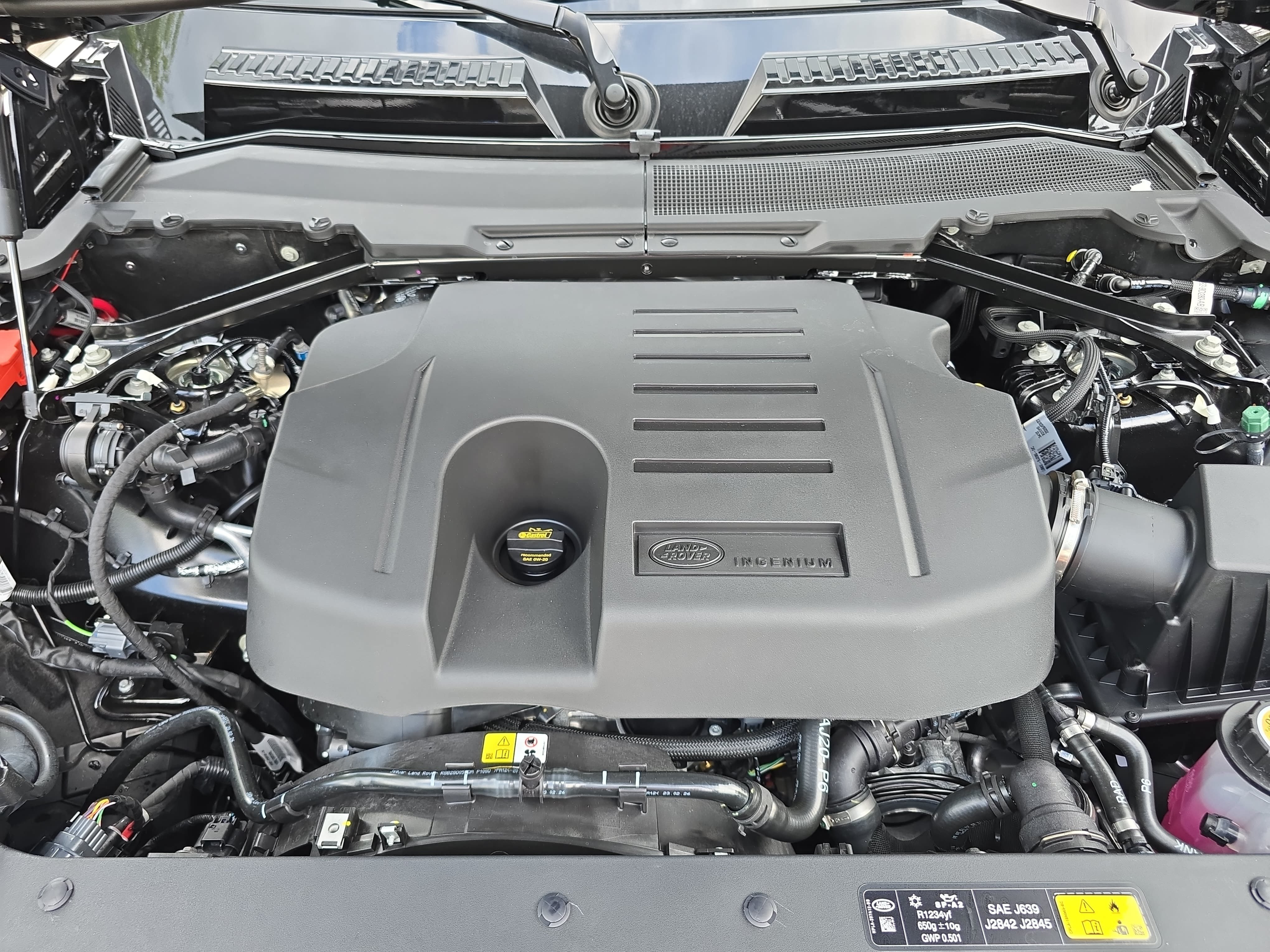New 2026 Land Rover Defender 110 X-Dynamic SE AWD/4WD image 30
