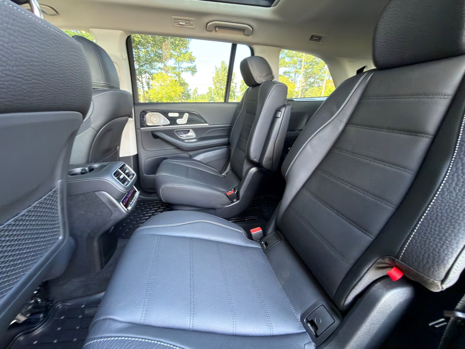 New 2026 Mercedes-Benz GLS 580 4MATIC image 14