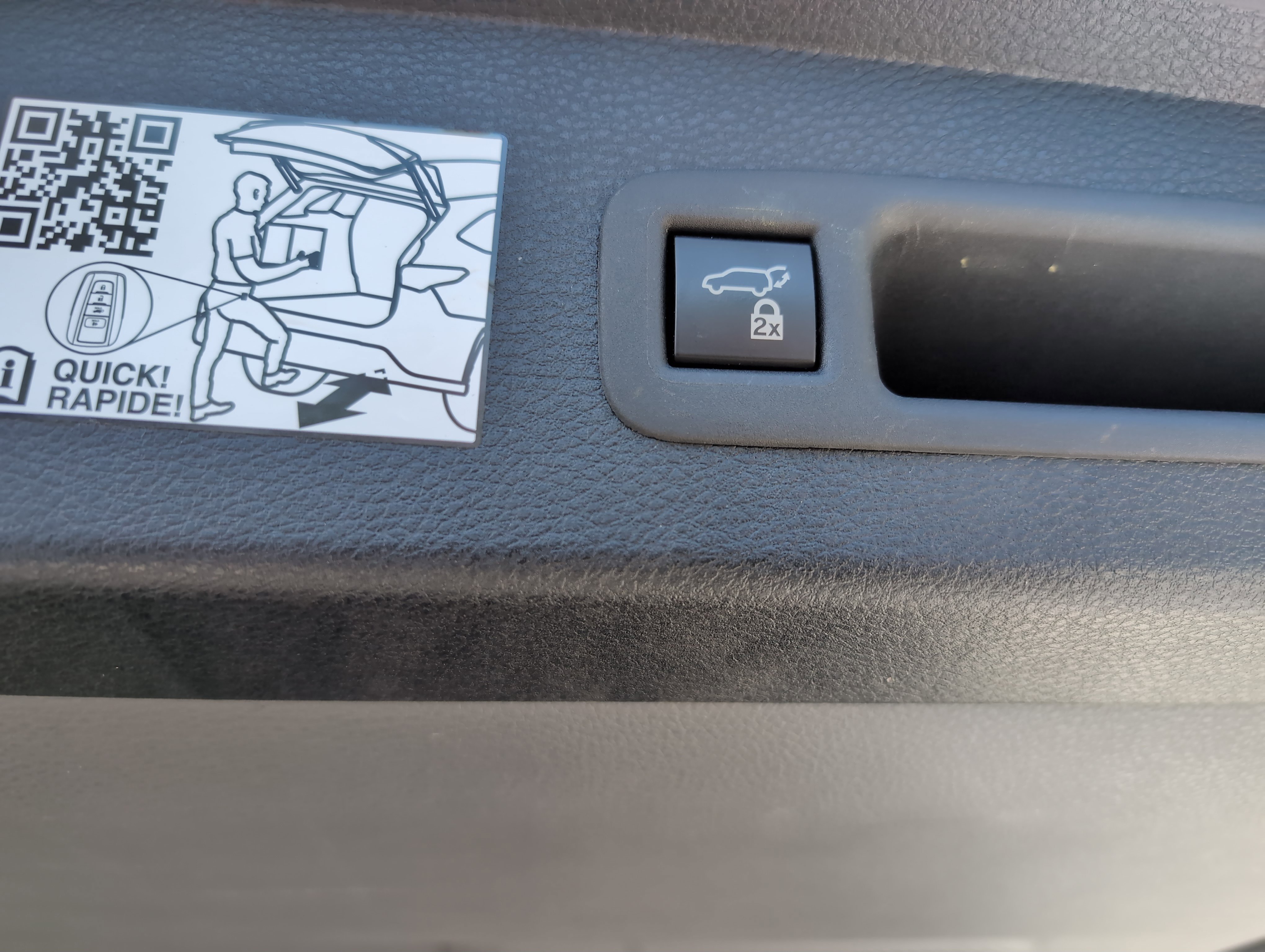 Certified 2023 Toyota Sienna XLE FWD image 38