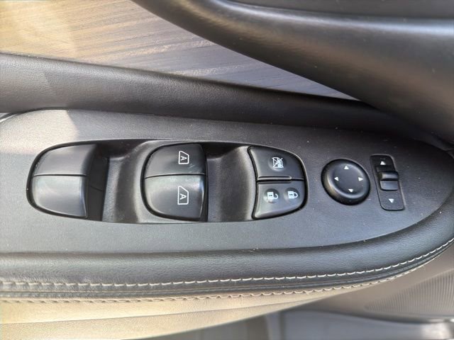 Used 2018 Nissan Murano SV image 12