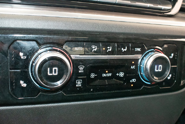 Used 2026 GMC Sierra 1500 SLT AWD/4WD image 29