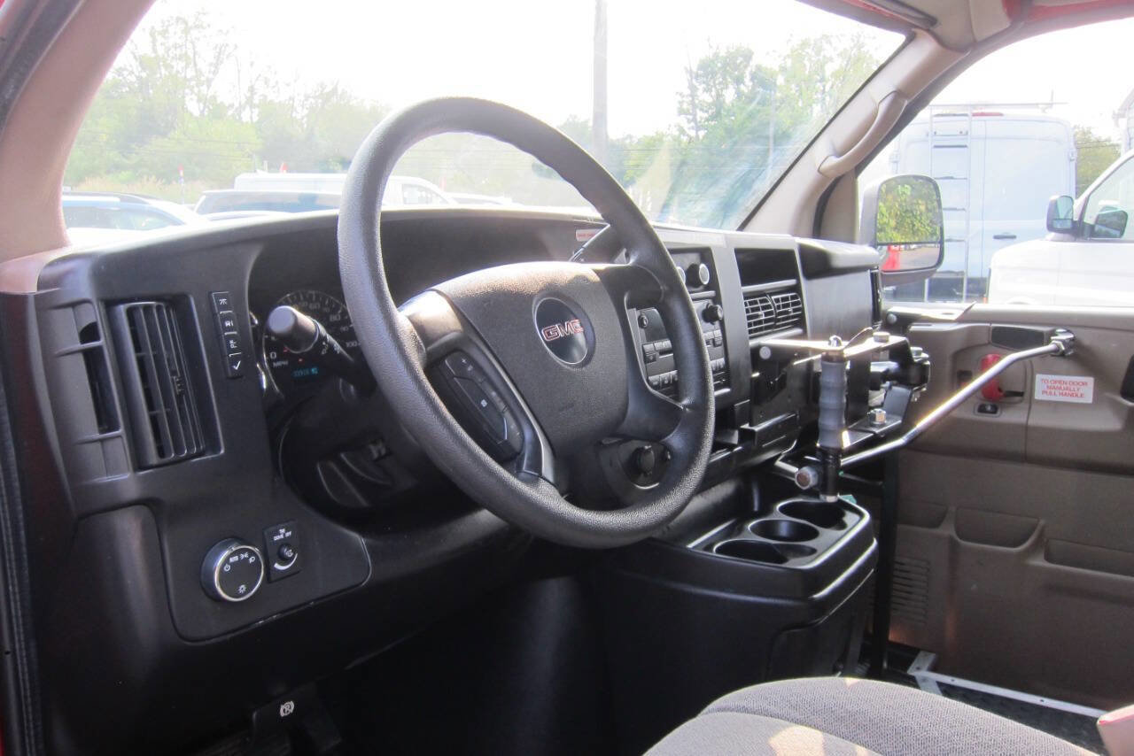 Used 2011 GMC Savana 2500 image 14