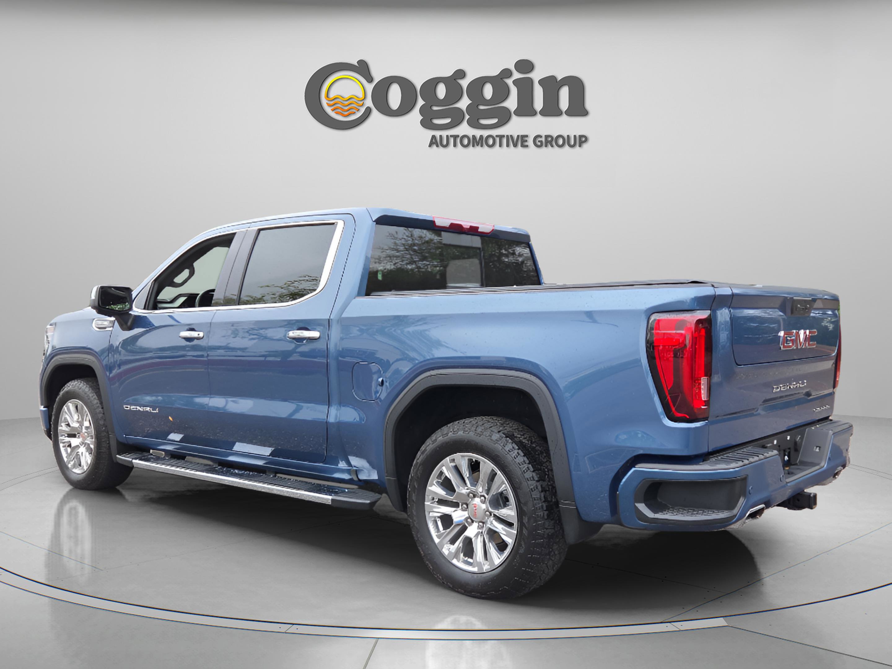 Certified 2025 GMC Sierra 1500 Denali image 3