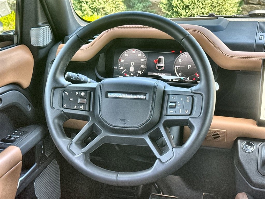 Used 2024 Land Rover Defender 130 X image 22