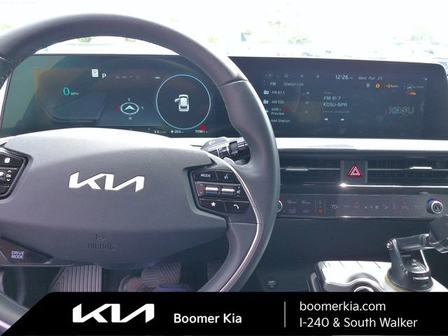 Used 2022 Kia EV6 Wind RWD image 12