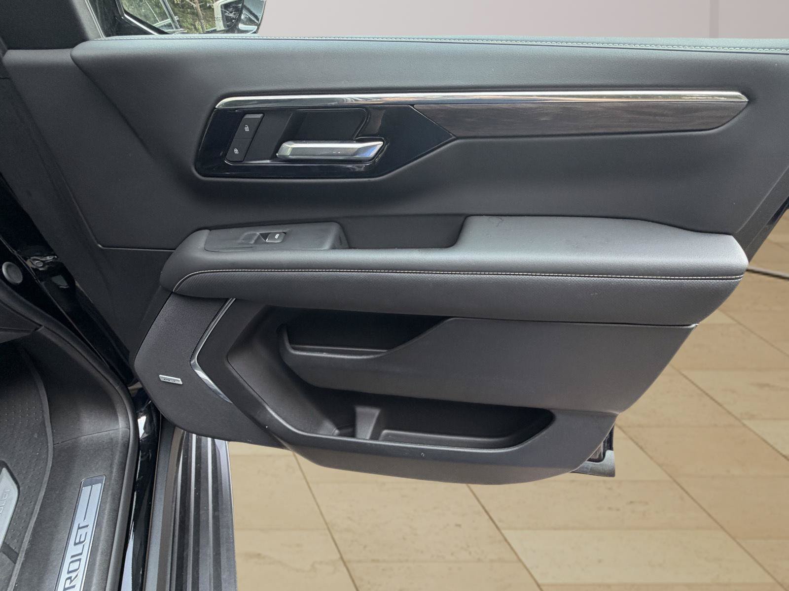 New 2026 Chevrolet Suburban Premier AWD/4WD image 25
