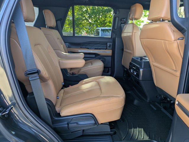 Used 2023 Ford Expedition Platinum AWD/4WD image 20