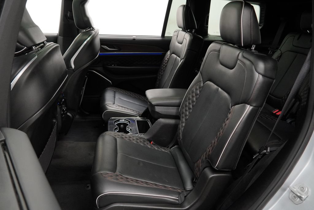 Certified 2021 Jeep Grand Cherokee L Summit w/ Luxury Tech Group V AWD/4WD image 20