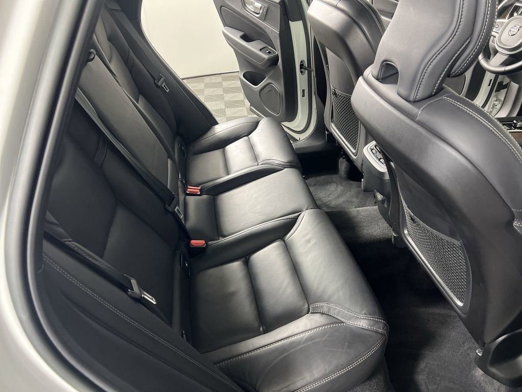 Used 2023 Volvo XC60 B6 Ultimate AWD/4WD image 27