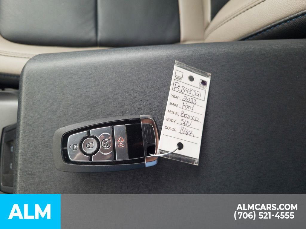 Used 2023 Ford Bronco Wildtrak image 35