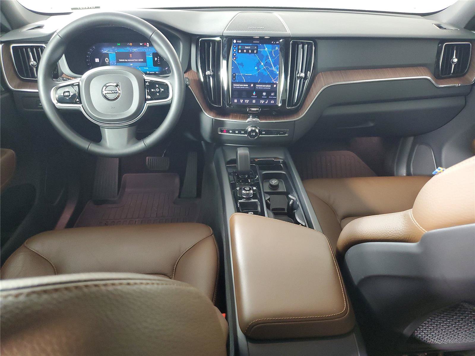 Certified 2023 Volvo XC60 B5 Plus w/ Climate Package FWD image 12