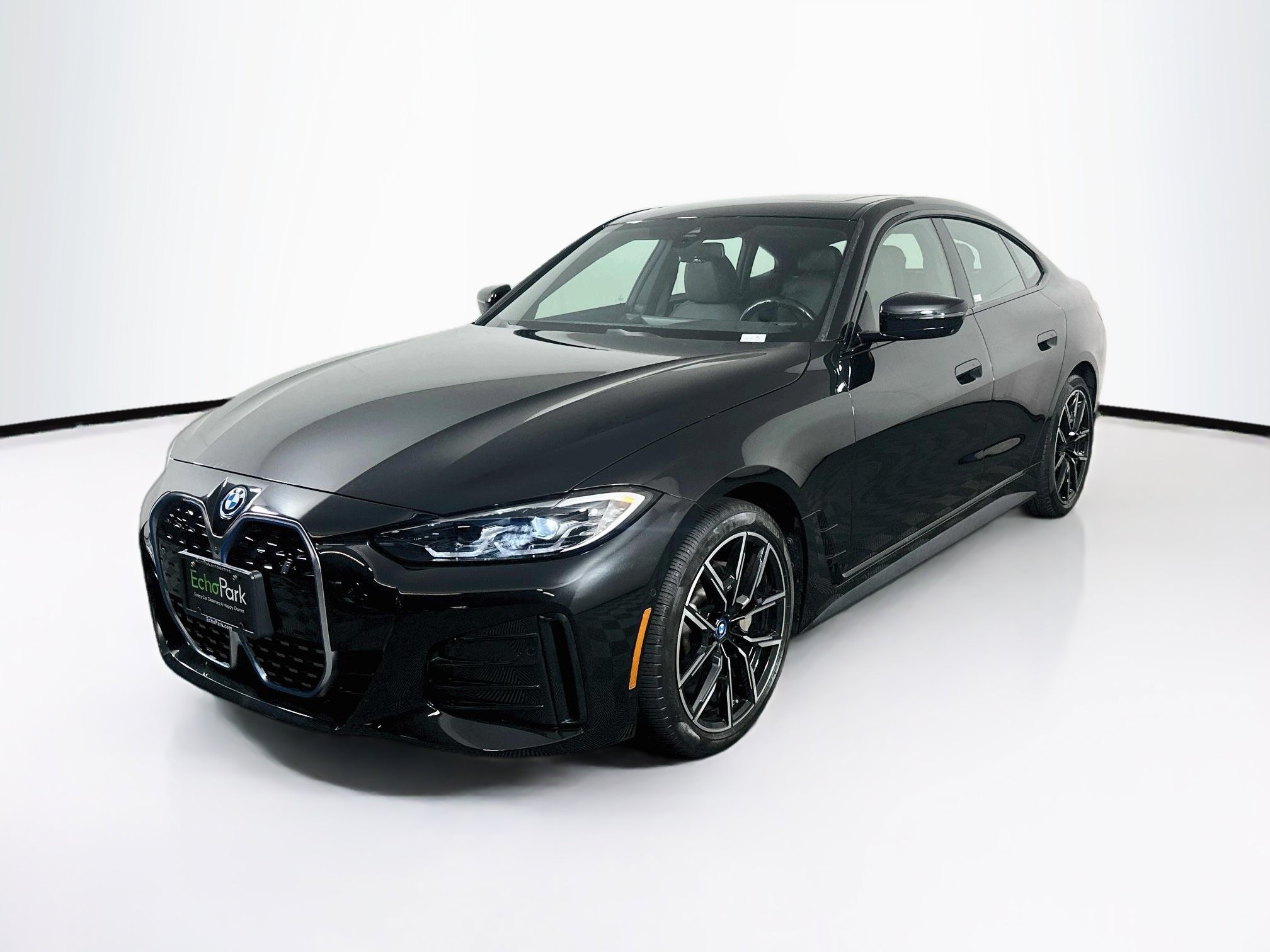 Used 2023 BMW i4 eDrive40 w/ M Sport Package RWD image 3