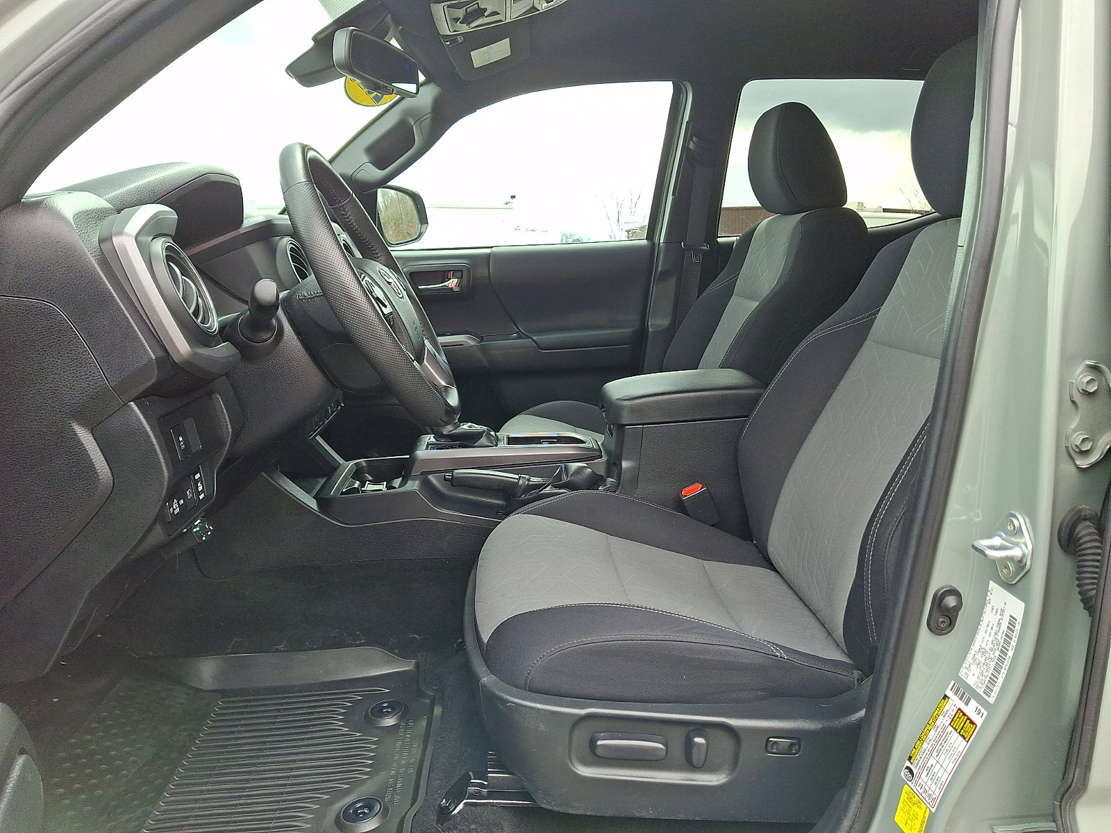 Used 2023 Toyota Tacoma TRD Off-Road image 12