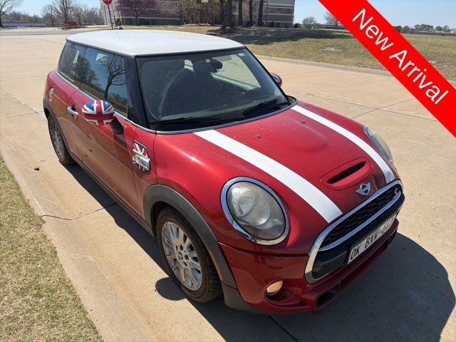 Used 2016 MINI Cooper S image 1