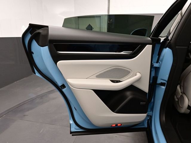 New 2026 Porsche Macan 4S Electric image 13