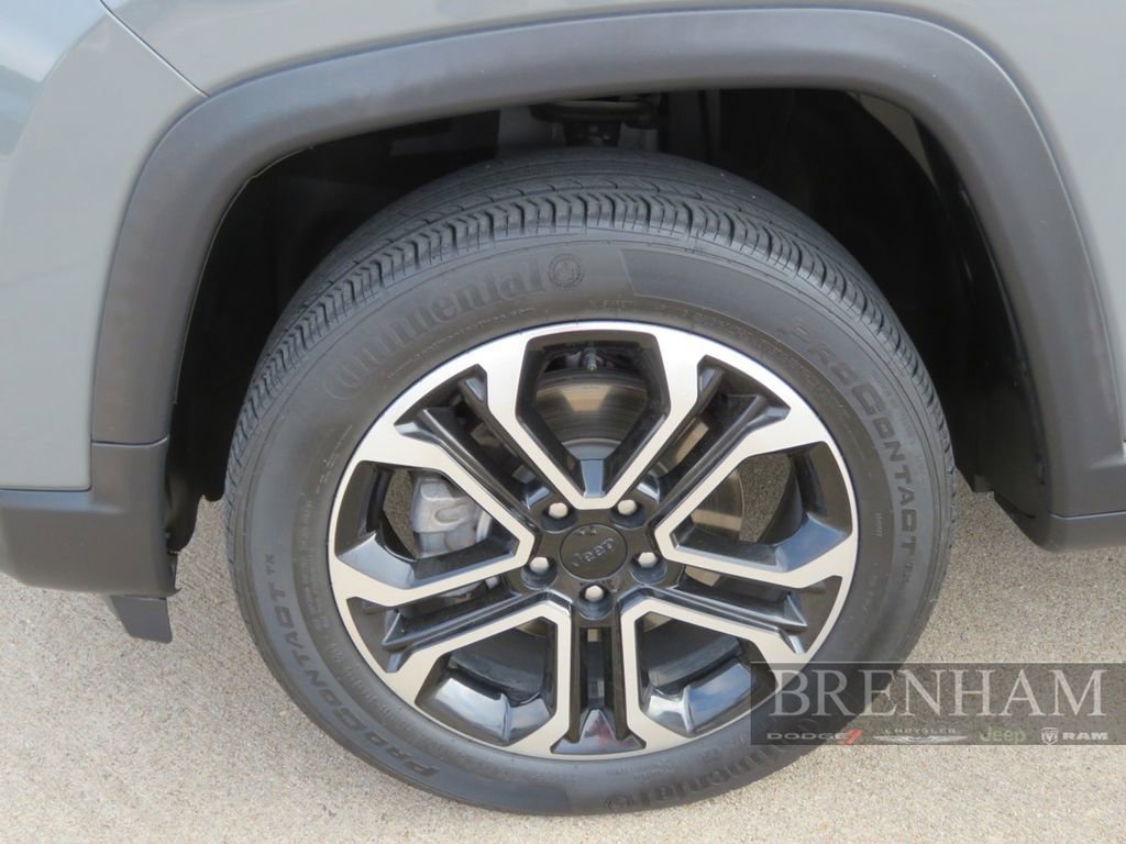 Used 2022 Jeep Compass Limited image 10