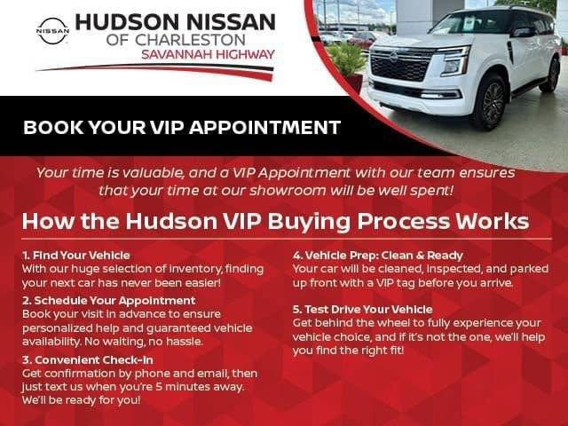 New 2025 Nissan Versa SR w/ Trunk Package image 14