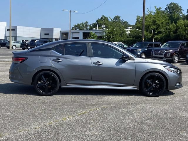 Used 2022 Nissan Sentra SR w/ Electronics Package FWD image 2