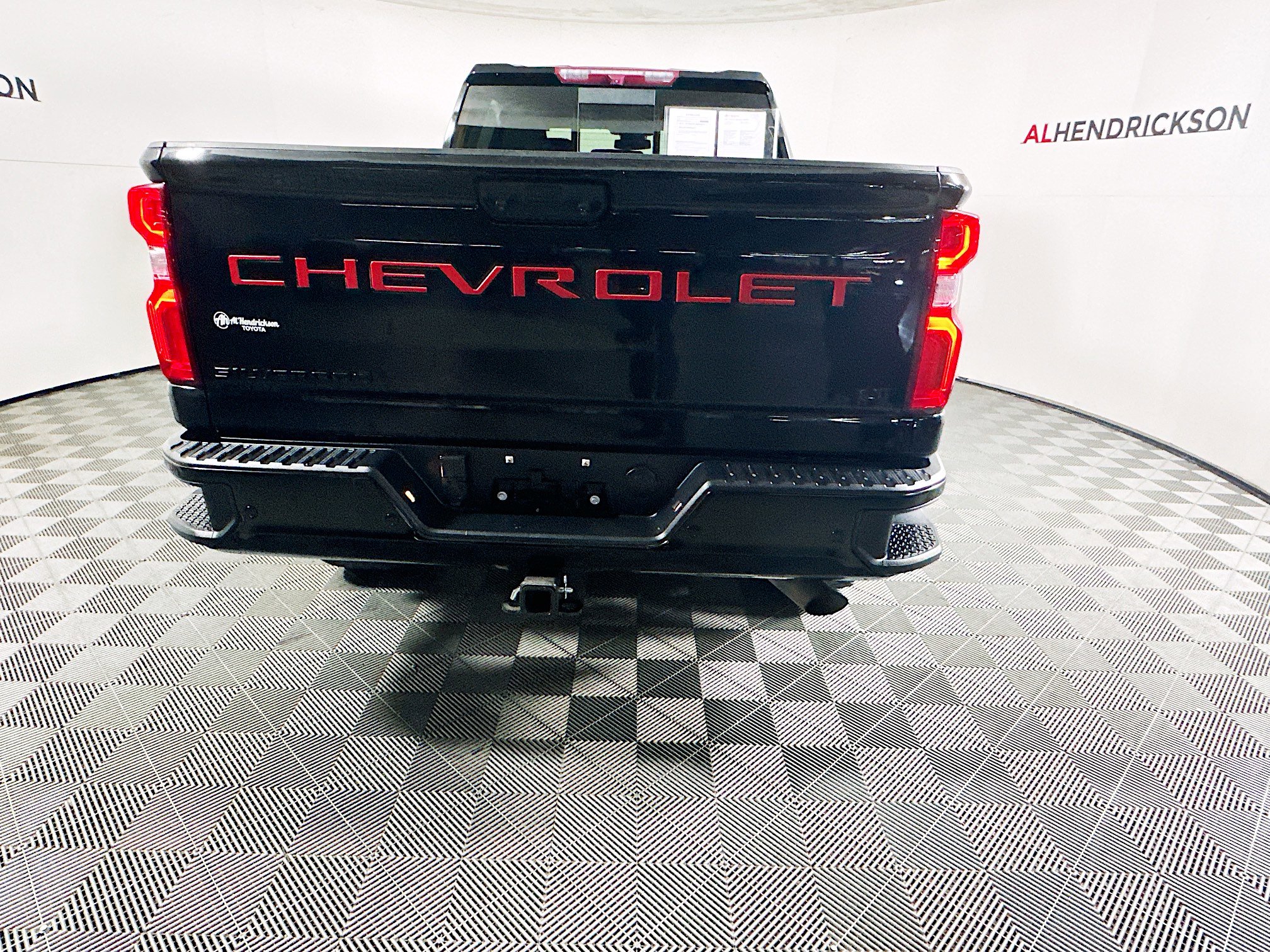 Used 2024 Chevrolet Silverado 2500 LT w/ Midnight Edition image 31
