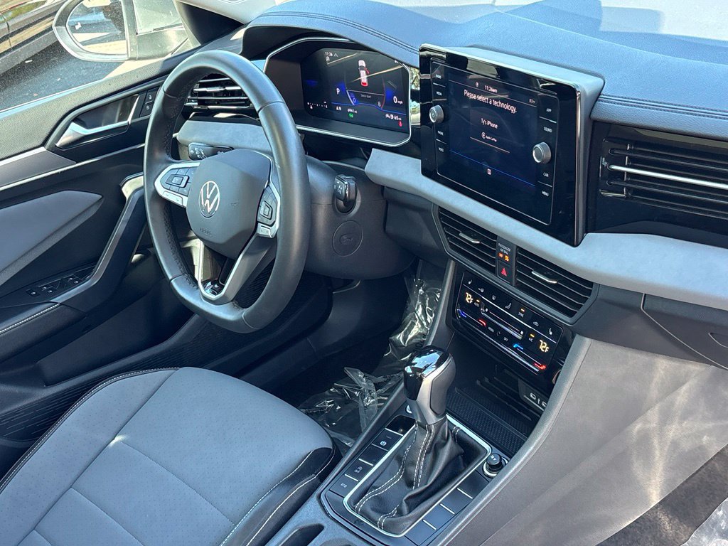 Used 2026 Volkswagen Jetta SE FWD image 29