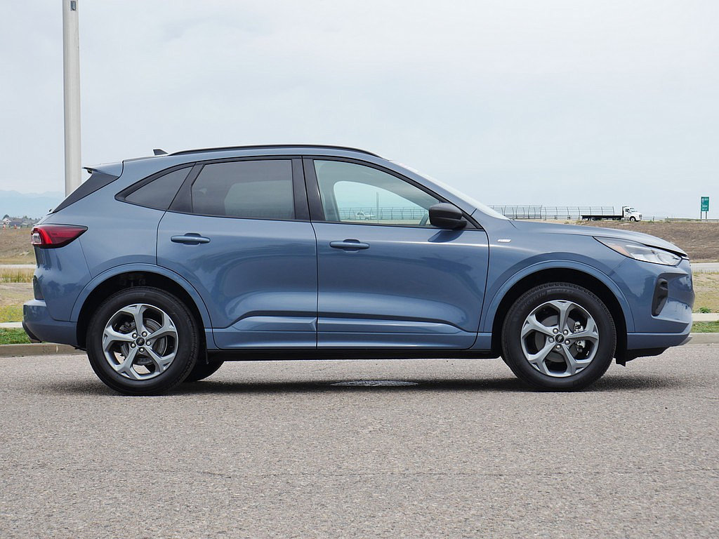 Used 2024 Ford Escape ST-Line w/ Tech Pack #1 AWD/4WD image 7