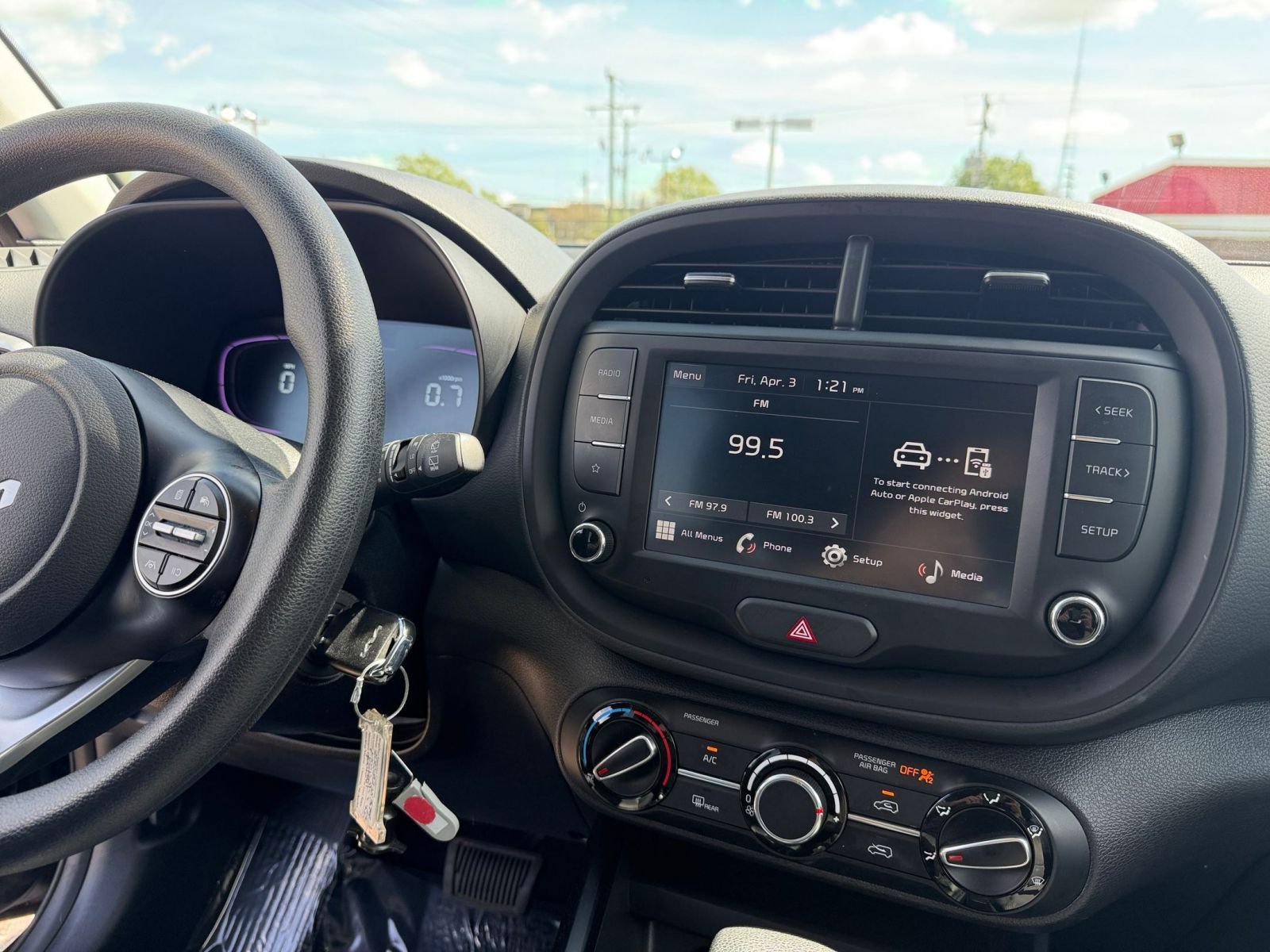 Used 2025 Kia Soul LX w/ LX Technology Package image 32