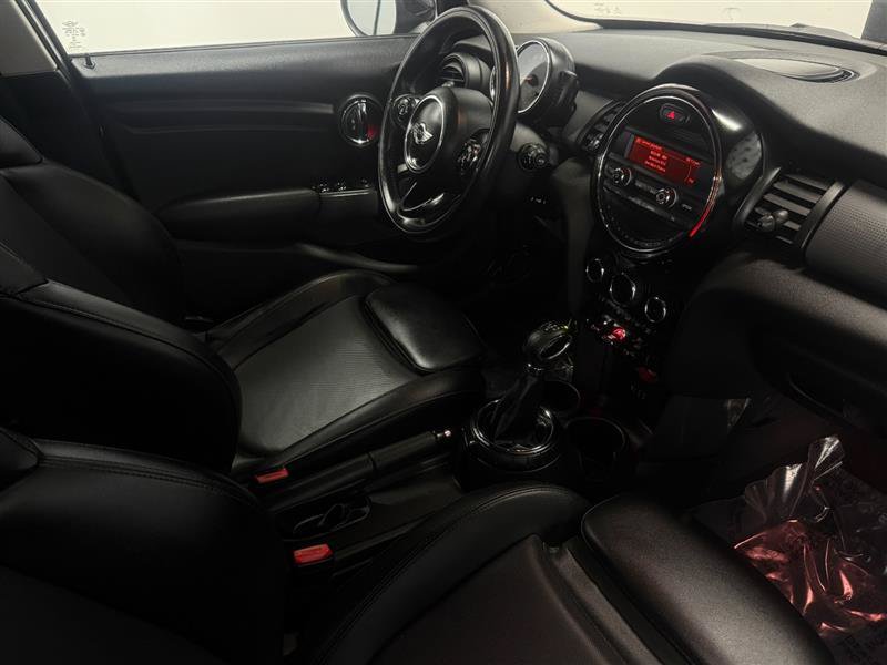 Used 2015 MINI Cooper 4-Door Hardtop FWD image 8