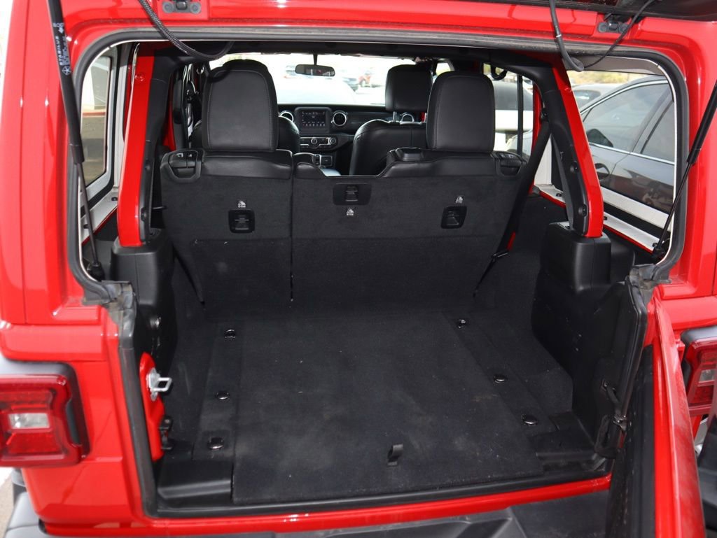 Used 2020 Jeep Wrangler Unlimited Sahara image 11