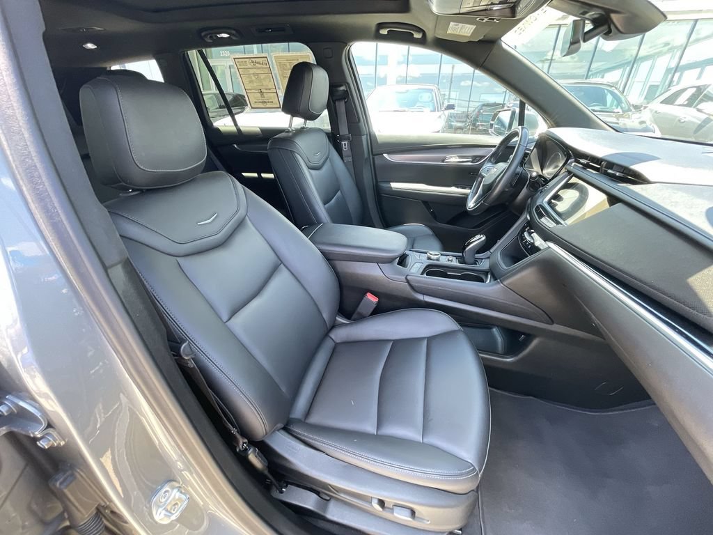Certified 2024 Cadillac XT6 Luxury FWD image 28