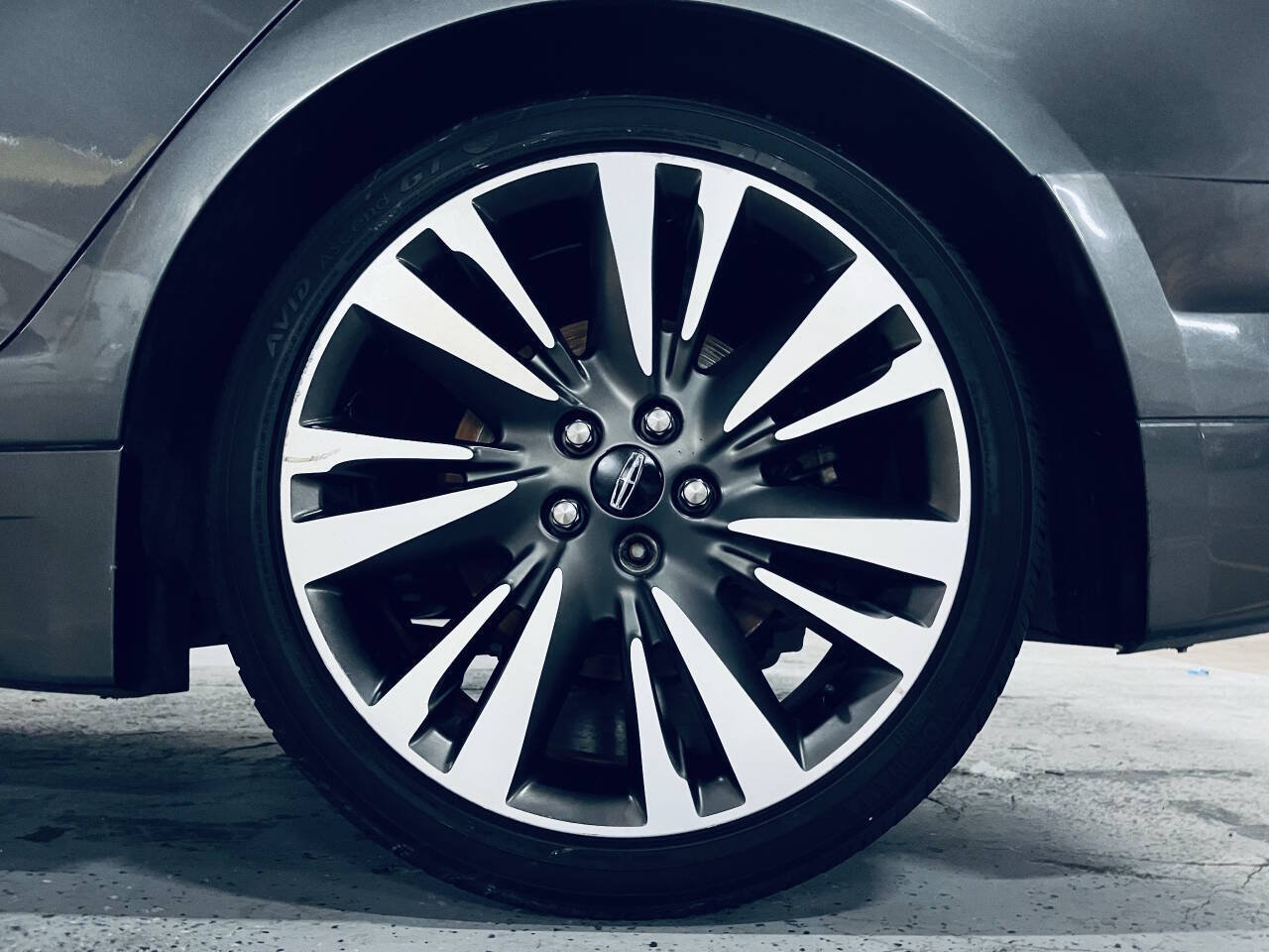Used 2019 Lincoln MKZ Reserve w/ Luxury Package FWD image 14