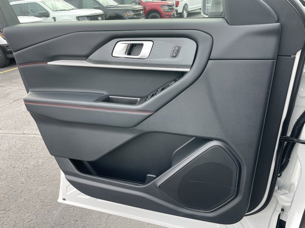 New 2026 Ford Explorer ST-Line w/ ST-Line Street Pack image 54