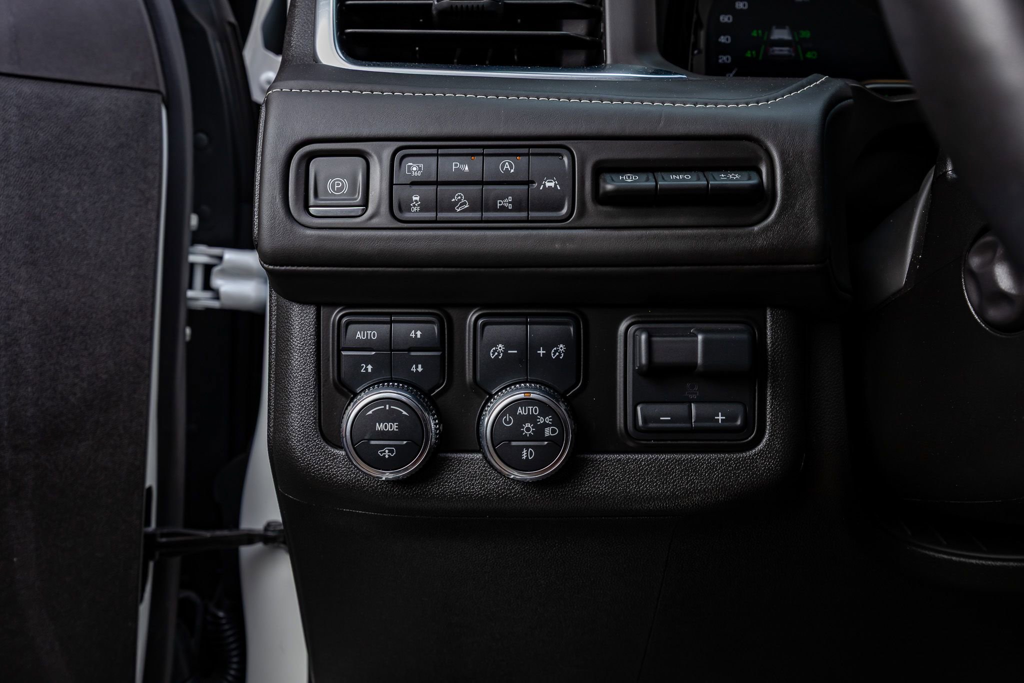 Used 2024 GMC Yukon Denali Ultimate image 22