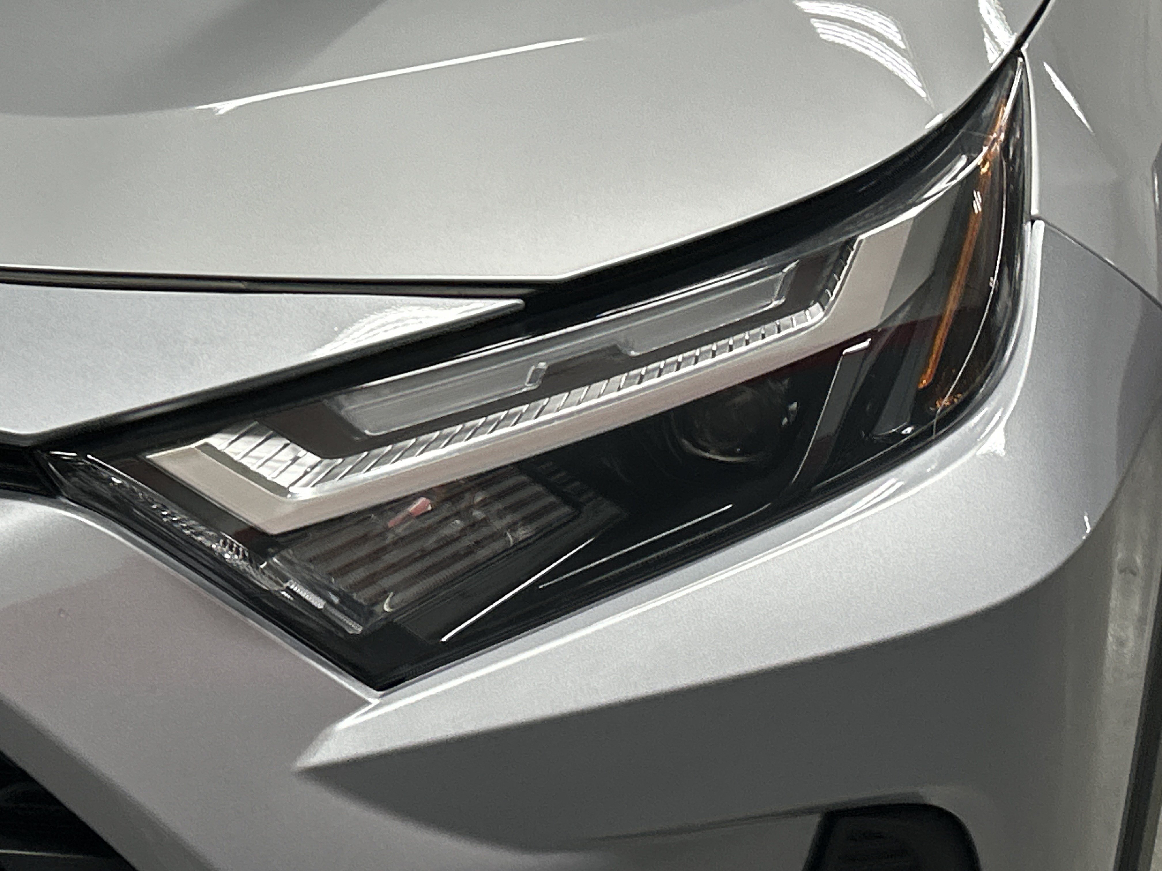Used 2024 Toyota RAV4 XLE w/ Convenience Package FWD image 6