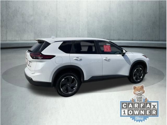 Used 2024 Nissan Rogue SV image 6
