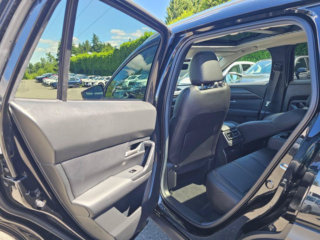 Used 2025 MAZDA CX-50 AWD 2.5 Turbo w/ Cargo Package image 18