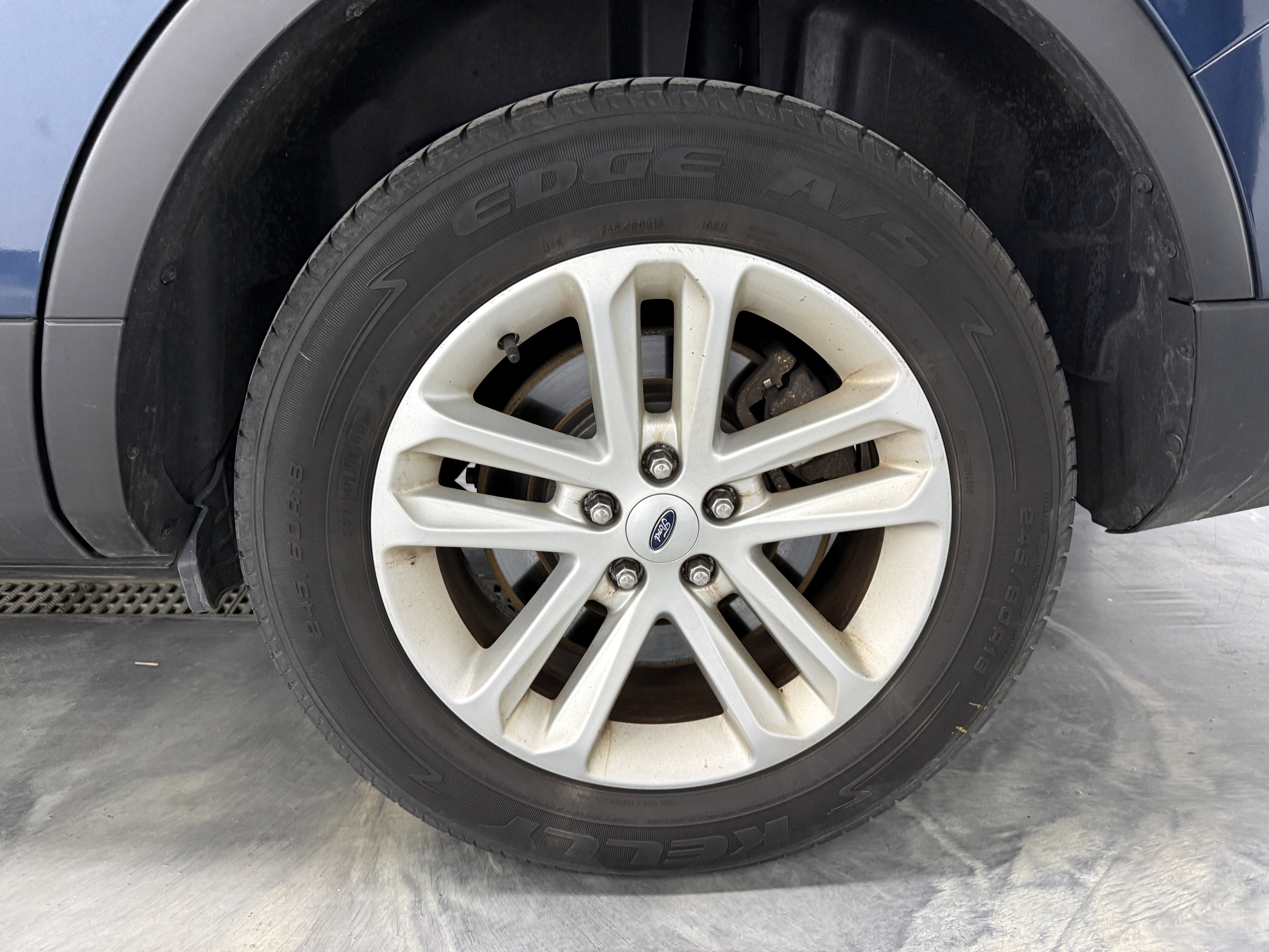 Used 2017 Ford Explorer XLT image 23