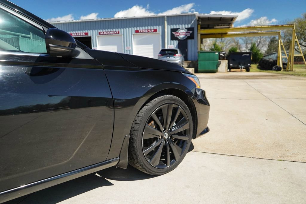 Used 2022 Nissan Altima 2.5 SR w/ Midnight Edition Package image 12