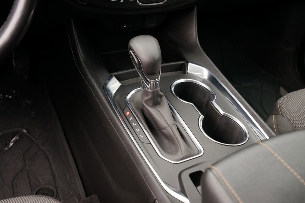 Used 2021 Chevrolet Traverse LT w/ LPO, Floor Liner Package image 24