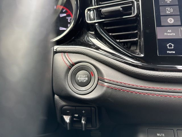 Used 2024 Dodge Durango GT image 31