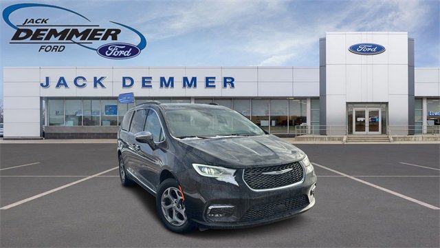 Used 2022 Chrysler Pacifica Limited image 1